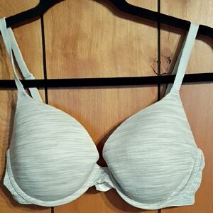 PINK Victoria's Secret Light Gray Bra